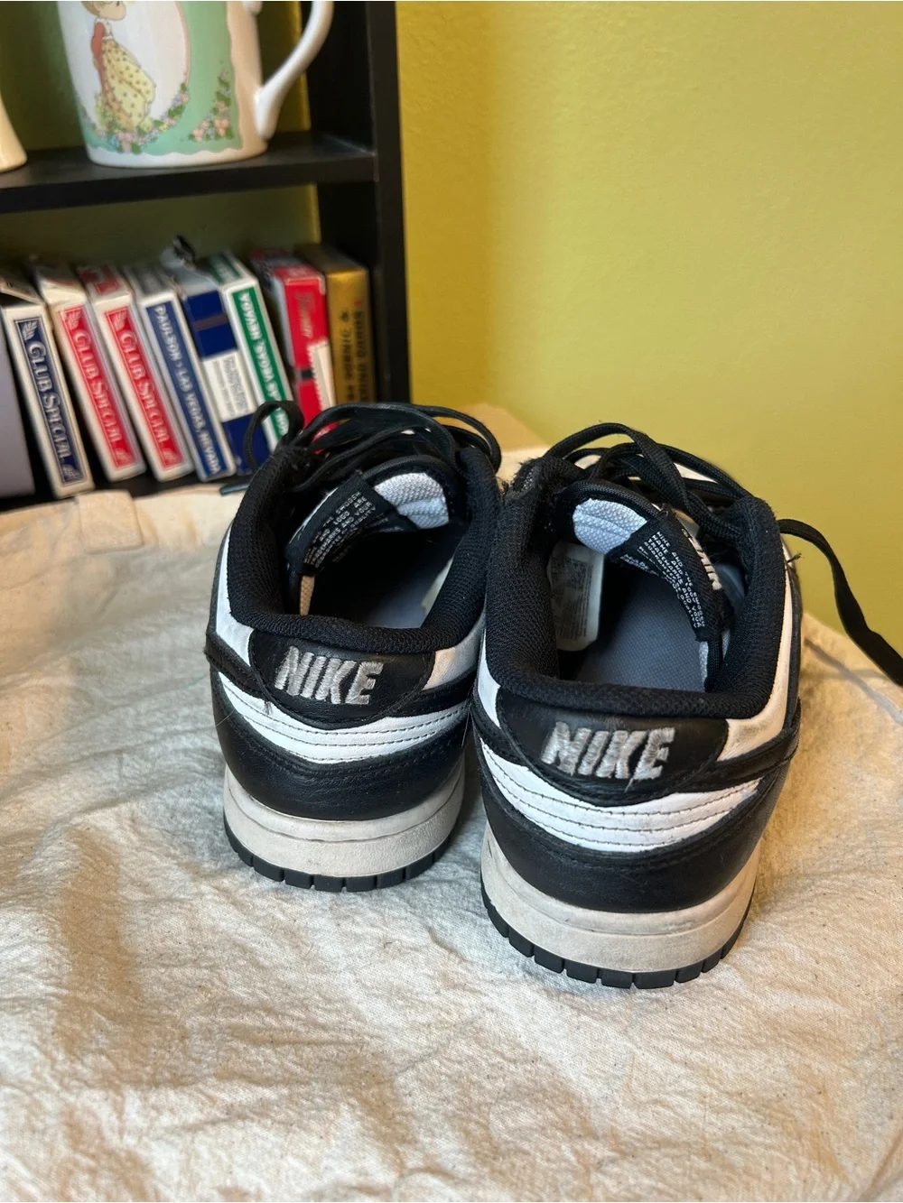 Nike Low Dunk Panda Sneakers